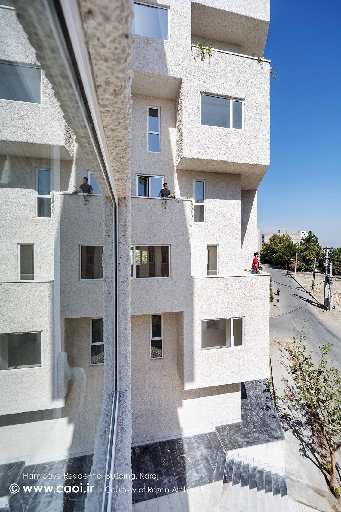 تراس مجتمع مسکونی,نمای ساختمان مسکونی همسایه,نمای مجتمع مسکونی,طراحی نمای مجتمع مسکونی