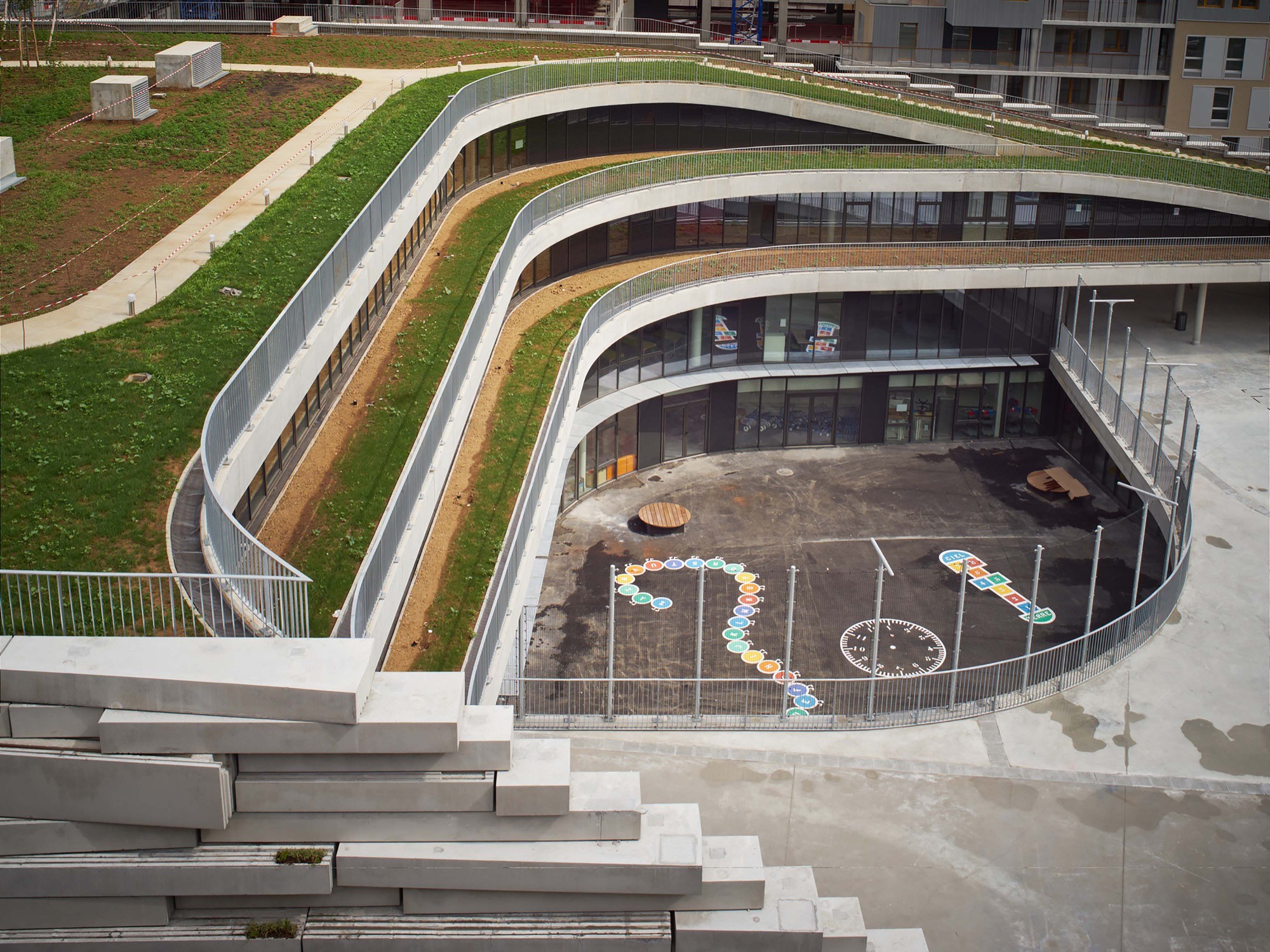 طراحی و ساخت مدرسه ابتدایی در فرانسه ، تنوع زیستی در محیط های شهری