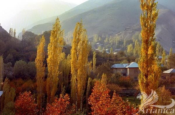 روستای ایگل در شمال استان تهران واقع است و یکی از شهرستانهای استان تهران بوده و مرکز آن تجریش است.